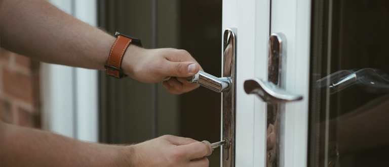 24 hour key locksmith Mayflower Village